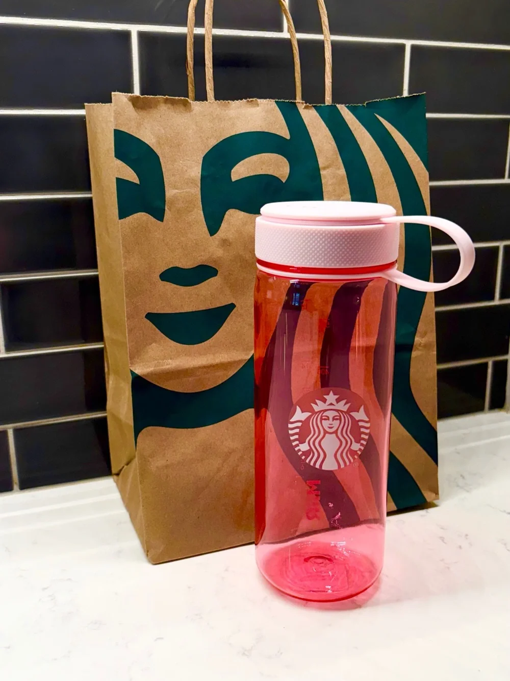 Starbucks - SUMMER 2026 PINK DRINK COLLECTION - PINK SIREN WATER BOTTLE